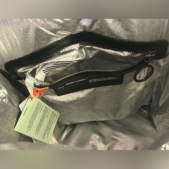 Off-white silver puffer bag - Picture 8 of 8
